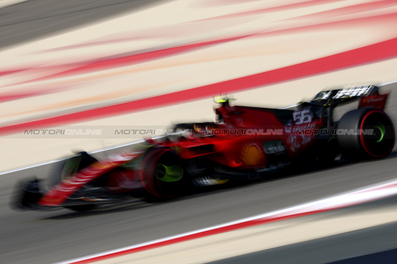 GP BAHRAIN, Carlos Sainz Jr (ESP) Ferrari SF-23.

04.03.2023. Formula 1 World Championship, Rd 1, Bahrain Grand Prix, Sakhir, Bahrain, Qualifiche Day.

- www.xpbimages.com, EMail: requests@xpbimages.com © Copyright: Moy / XPB Images