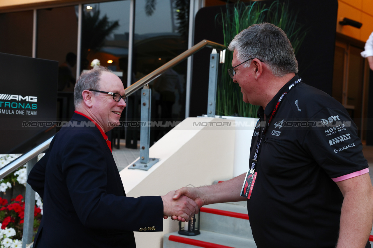 GP BAHRAIN, (L to R): HSH Prince Albert of Monaco (MON) with Otmar Szafnauer (USA) Alpine F1 Team, Team Principal.

04.03.2023. Formula 1 World Championship, Rd 1, Bahrain Grand Prix, Sakhir, Bahrain, Qualifiche Day.

 - www.xpbimages.com, EMail: requests@xpbimages.com © Copyright: Coates / XPB Images