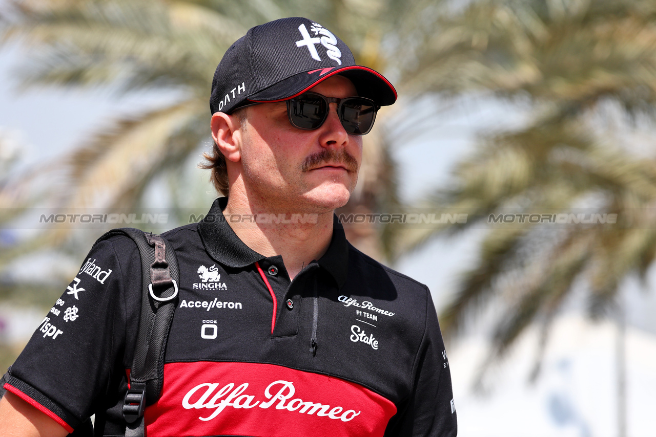 GP BAHRAIN, Valtteri Bottas (FIN) Alfa Romeo F1 Team.

04.03.2023. Formula 1 World Championship, Rd 1, Bahrain Grand Prix, Sakhir, Bahrain, Qualifiche Day.

- www.xpbimages.com, EMail: requests@xpbimages.com © Copyright: Batchelor / XPB Images