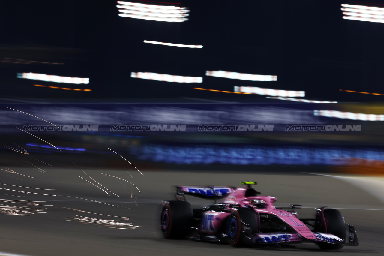 GP BAHRAIN, Pierre Gasly (FRA) Alpine F1 Team A523 sends sparks flying.

04.03.2023. Formula 1 World Championship, Rd 1, Bahrain Grand Prix, Sakhir, Bahrain, Qualifiche Day.

 - www.xpbimages.com, EMail: requests@xpbimages.com © Copyright: Coates / XPB Images