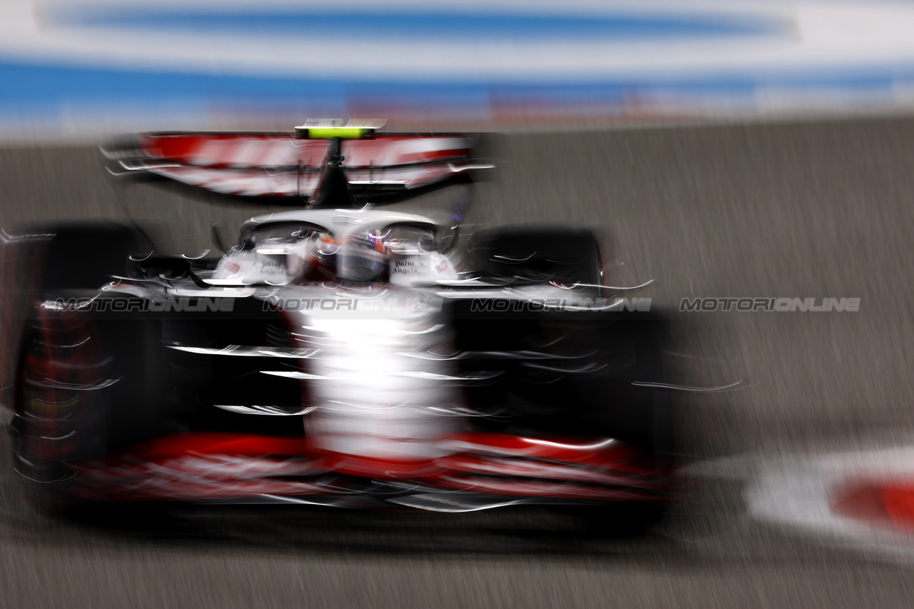 GP BAHRAIN, Nico Hulkenberg (GER) Haas VF-23.

04.03.2023. Formula 1 World Championship, Rd 1, Bahrain Grand Prix, Sakhir, Bahrain, Qualifiche Day.

 - www.xpbimages.com, EMail: requests@xpbimages.com © Copyright: Coates / XPB Images