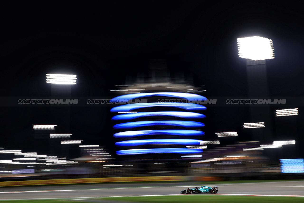 GP BAHRAIN, Fernando Alonso (ESP) Aston Martin F1 Team AMR23.

04.03.2023. Formula 1 World Championship, Rd 1, Bahrain Grand Prix, Sakhir, Bahrain, Qualifiche Day.

- www.xpbimages.com, EMail: requests@xpbimages.com © Copyright: Moy / XPB Images