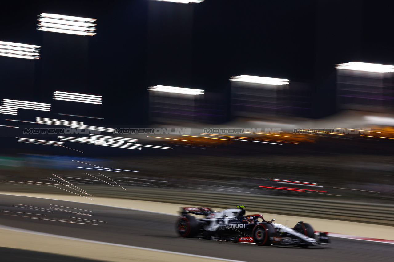 GP BAHRAIN, Yuki Tsunoda (JPN), Scuderia Alpha Tauri 
04.03.2023. Formula 1 World Championship, Rd 1, Bahrain Grand Prix, Sakhir, Bahrain, Qualifiche Day.
- www.xpbimages.com, EMail: requests@xpbimages.com ¬© Copyright: Charniaux / XPB Images