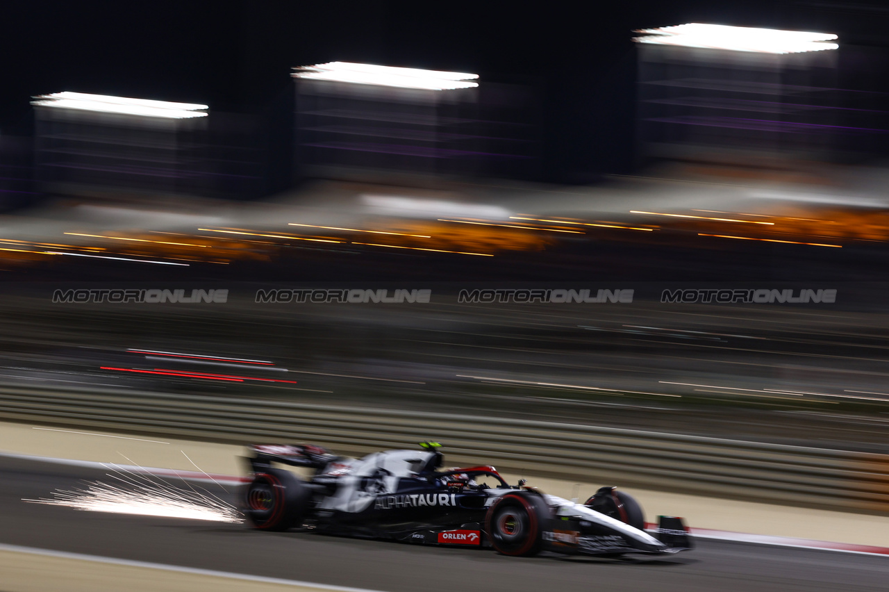 GP BAHRAIN, Yuki Tsunoda (JPN), Scuderia Alpha Tauri 
04.03.2023. Formula 1 World Championship, Rd 1, Bahrain Grand Prix, Sakhir, Bahrain, Qualifiche Day.
- www.xpbimages.com, EMail: requests@xpbimages.com ¬© Copyright: Charniaux / XPB Images