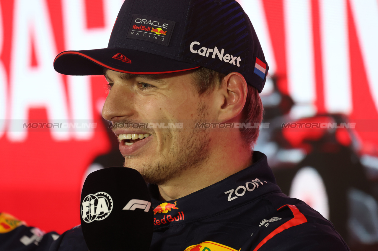 GP BAHRAIN, Max Verstappen (NLD) Red Bull Racing in the post qualifying FIA Press Conference.

04.03.2023. Formula 1 World Championship, Rd 1, Bahrain Grand Prix, Sakhir, Bahrain, Qualifiche Day.

- www.xpbimages.com, EMail: requests@xpbimages.com © Copyright: XPB Images
