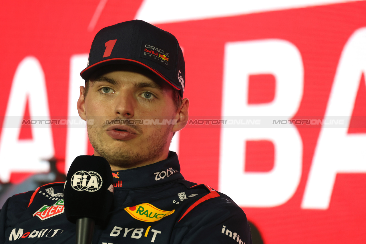 GP BAHRAIN, Max Verstappen (NLD) Red Bull Racing in the post qualifying FIA Press Conference.

04.03.2023. Formula 1 World Championship, Rd 1, Bahrain Grand Prix, Sakhir, Bahrain, Qualifiche Day.

- www.xpbimages.com, EMail: requests@xpbimages.com © Copyright: XPB Images