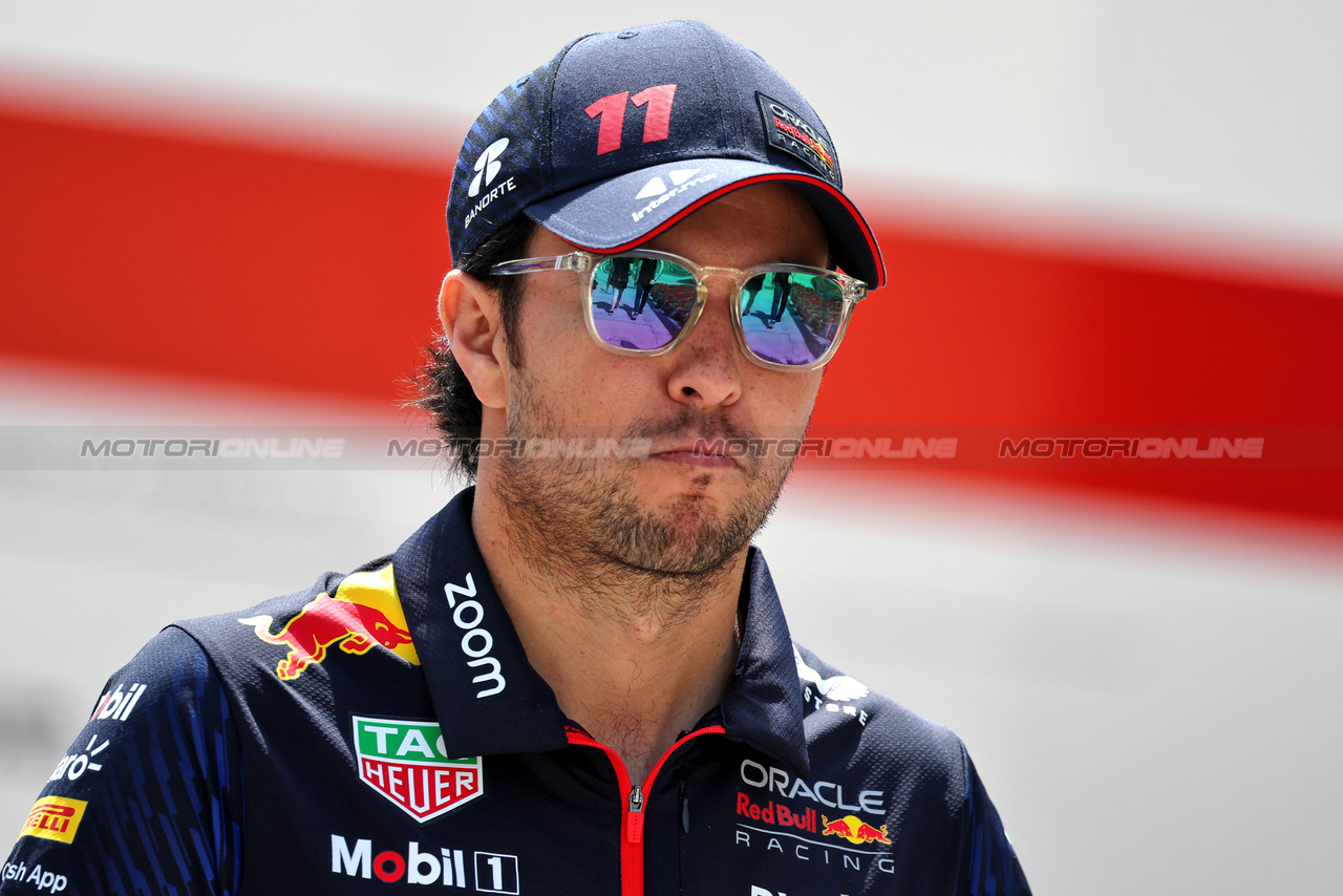 GP BAHRAIN, Sergio Perez (MEX) Red Bull Racing.

04.03.2023. Formula 1 World Championship, Rd 1, Bahrain Grand Prix, Sakhir, Bahrain, Qualifiche Day.

- www.xpbimages.com, EMail: requests@xpbimages.com © Copyright: Moy / XPB Images