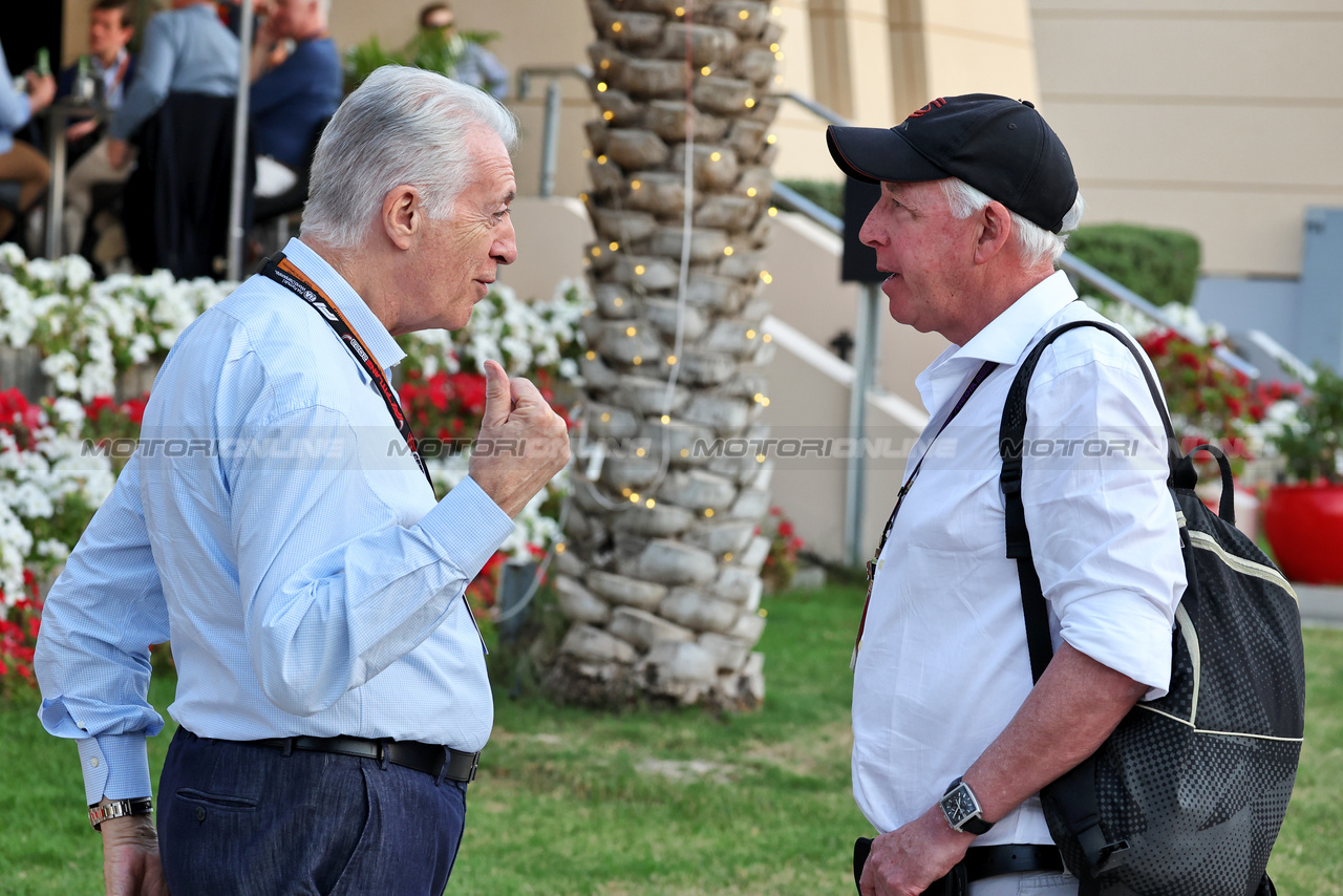 GP BAHRAIN, (L to R): Piero Ferrari (ITA) Ferrari Vice-President with Keith Sutton (GBR).

04.03.2023. Formula 1 World Championship, Rd 1, Bahrain Grand Prix, Sakhir, Bahrain, Qualifiche Day.

- www.xpbimages.com, EMail: requests@xpbimages.com © Copyright: Moy / XPB Images