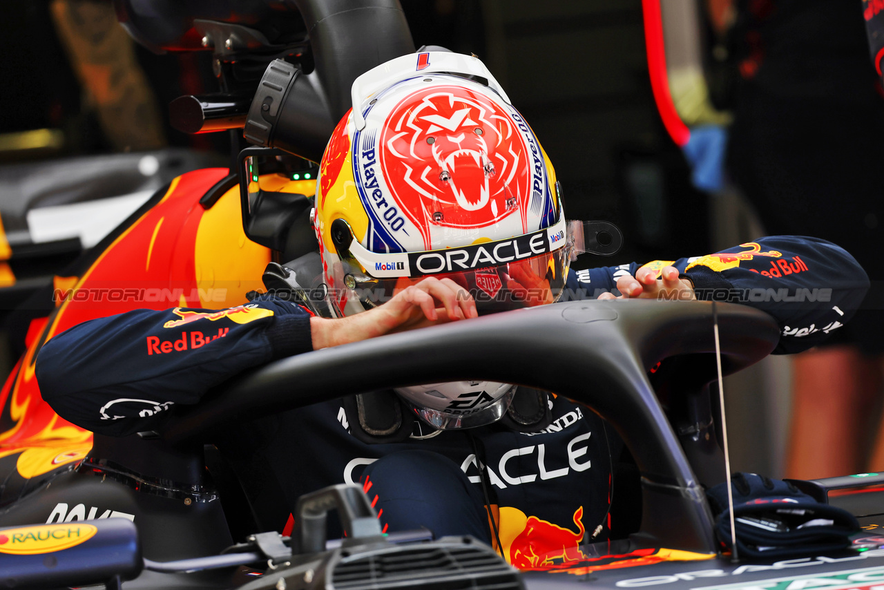 GP BAHRAIN, Max Verstappen (NLD) Red Bull Racing RB19.

04.03.2023. Formula 1 World Championship, Rd 1, Bahrain Grand Prix, Sakhir, Bahrain, Qualifiche Day.

- www.xpbimages.com, EMail: requests@xpbimages.com © Copyright: Batchelor / XPB Images