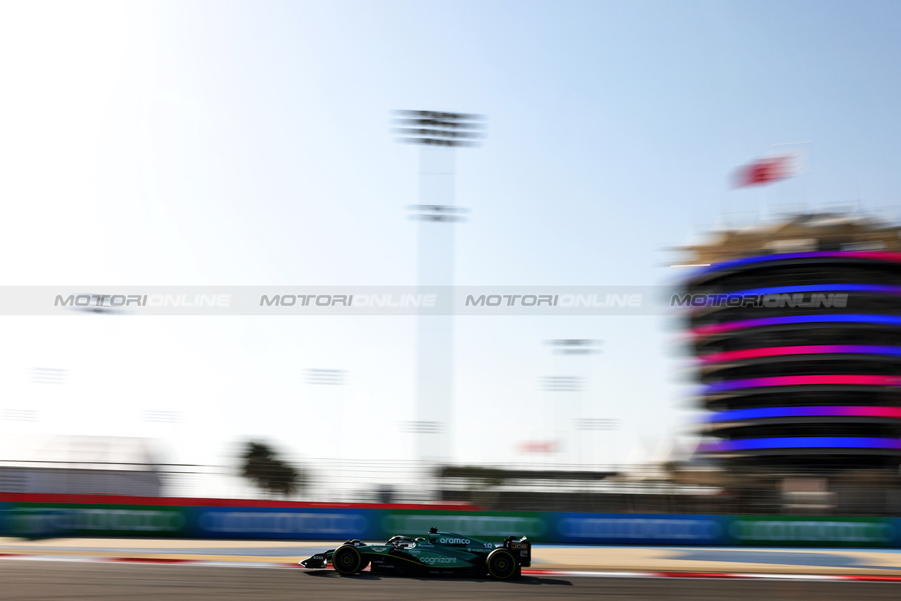 GP BAHRAIN, Lance Stroll (CDN) Aston Martin F1 Team AMR23.

03.03.2023. Formula 1 World Championship, Rd 1, Bahrain Grand Prix, Sakhir, Bahrain, Practice Day

 - www.xpbimages.com, EMail: requests@xpbimages.com © Copyright: Coates / XPB Images