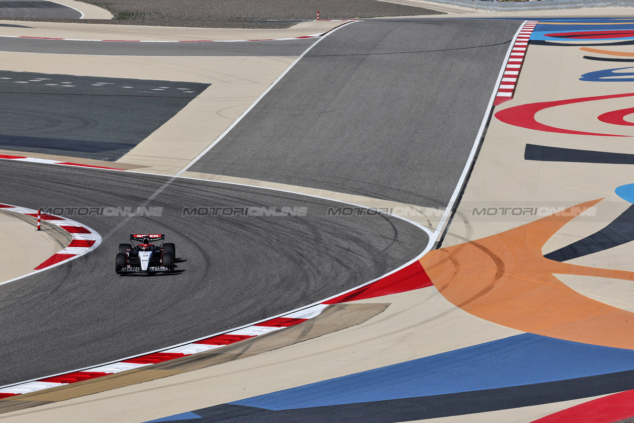 GP BAHRAIN, Nyck de Vries (NLD) AlphaTauri AT04.

03.03.2023. Formula 1 World Championship, Rd 1, Bahrain Grand Prix, Sakhir, Bahrain, Practice Day

- www.xpbimages.com, EMail: requests@xpbimages.com © Copyright: Moy / XPB Images
