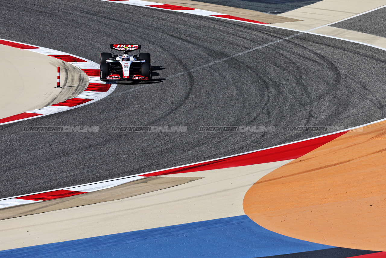 GP BAHRAIN, Nico Hulkenberg (GER) Haas VF-23.

03.03.2023. Formula 1 World Championship, Rd 1, Bahrain Grand Prix, Sakhir, Bahrain, Practice Day

- www.xpbimages.com, EMail: requests@xpbimages.com © Copyright: Moy / XPB Images