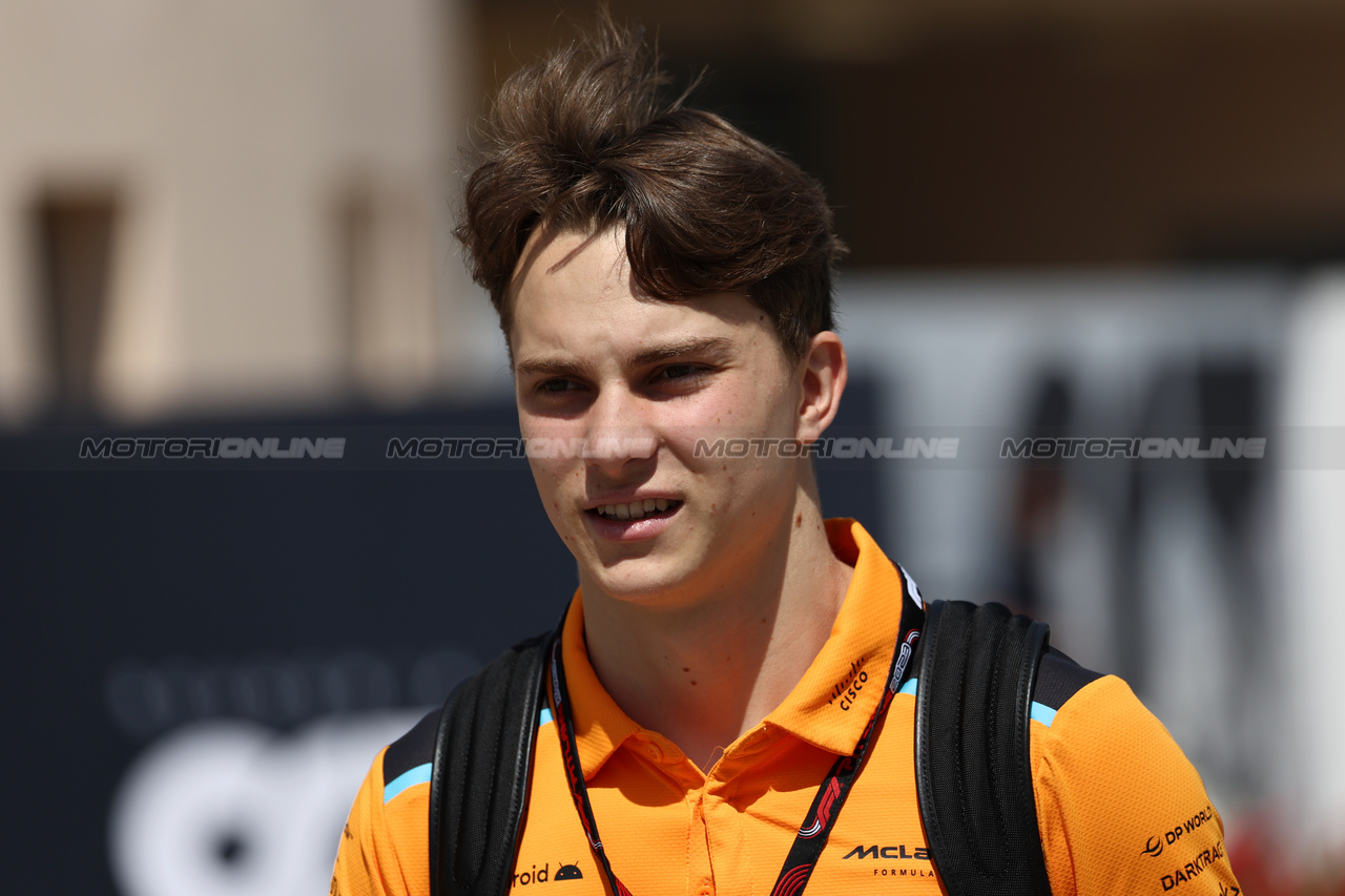 GP BAHRAIN, Oscar Piastri (AUS) McLaren.

03.03.2023. Formula 1 World Championship, Rd 1, Bahrain Grand Prix, Sakhir, Bahrain, Practice Day

- www.xpbimages.com, EMail: requests@xpbimages.com © Copyright: Moy / XPB Images