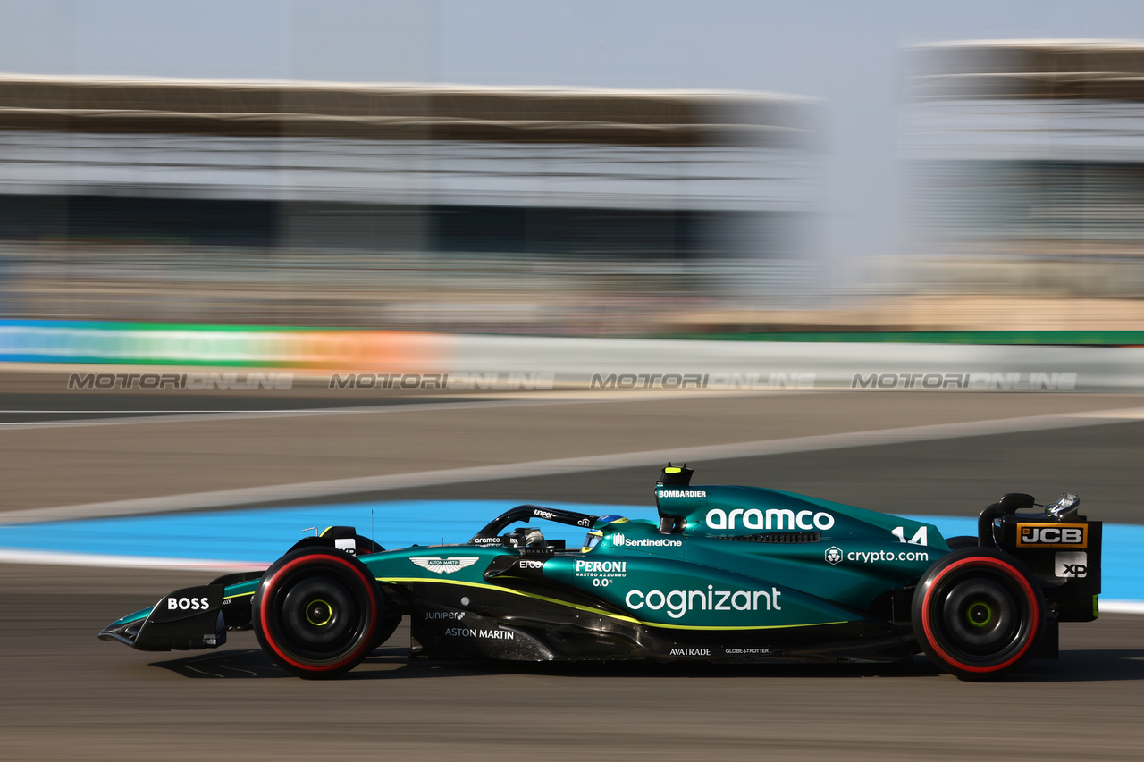 GP BAHRAIN, Fernando Alonso (ESP) Aston Martin F1 Team AMR23.

03.03.2023. Formula 1 World Championship, Rd 1, Bahrain Grand Prix, Sakhir, Bahrain, Practice Day

 - www.xpbimages.com, EMail: requests@xpbimages.com © Copyright: Coates / XPB Images