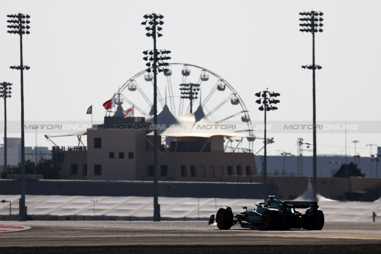 GP BAHRAIN, Fernando Alonso (ESP) Aston Martin F1 Team AMR23.

03.03.2023. Formula 1 World Championship, Rd 1, Bahrain Grand Prix, Sakhir, Bahrain, Practice Day

- www.xpbimages.com, EMail: requests@xpbimages.com © Copyright: Moy / XPB Images