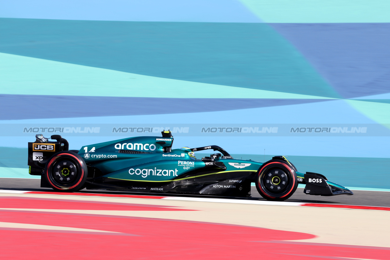 GP BAHRAIN, Fernando Alonso (ESP) Aston Martin F1 Team AMR23.

03.03.2023. Formula 1 World Championship, Rd 1, Bahrain Grand Prix, Sakhir, Bahrain, Practice Day

- www.xpbimages.com, EMail: requests@xpbimages.com © Copyright: Bearne / XPB Images