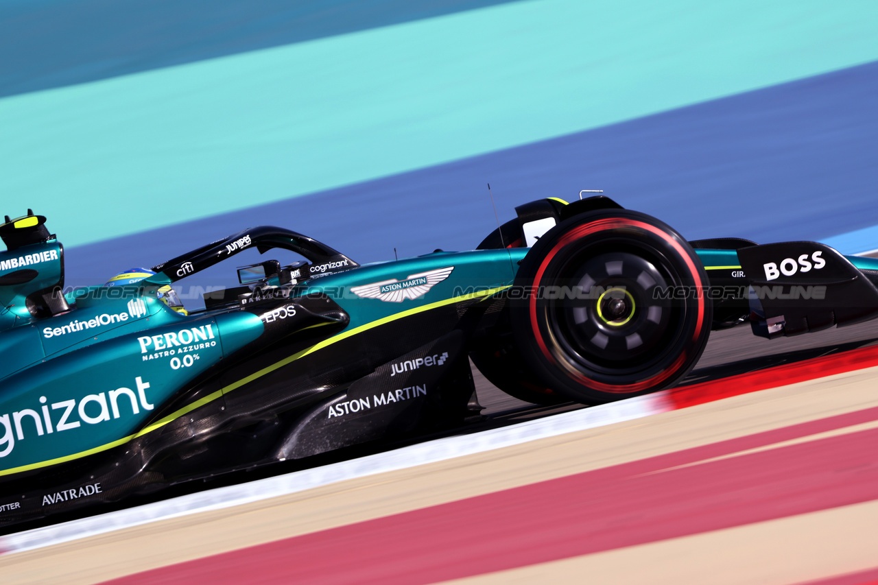 GP BAHRAIN, Fernando Alonso (ESP) Aston Martin F1 Team AMR23.

03.03.2023. Formula 1 World Championship, Rd 1, Bahrain Grand Prix, Sakhir, Bahrain, Practice Day

- www.xpbimages.com, EMail: requests@xpbimages.com © Copyright: Bearne / XPB Images