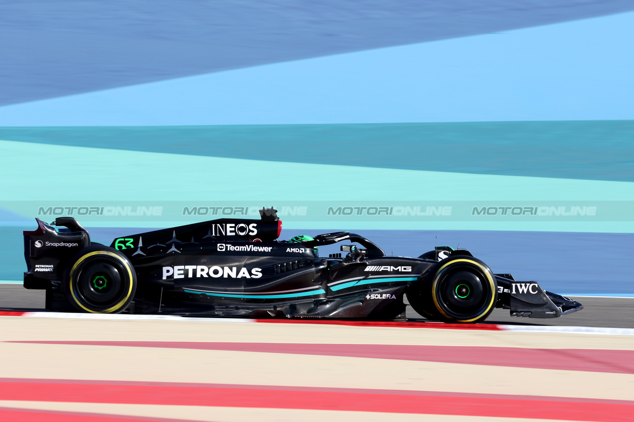 GP BAHRAIN, George Russell (GBR) Mercedes AMG F1 W14.

03.03.2023. Formula 1 World Championship, Rd 1, Bahrain Grand Prix, Sakhir, Bahrain, Practice Day

- www.xpbimages.com, EMail: requests@xpbimages.com © Copyright: Bearne / XPB Images