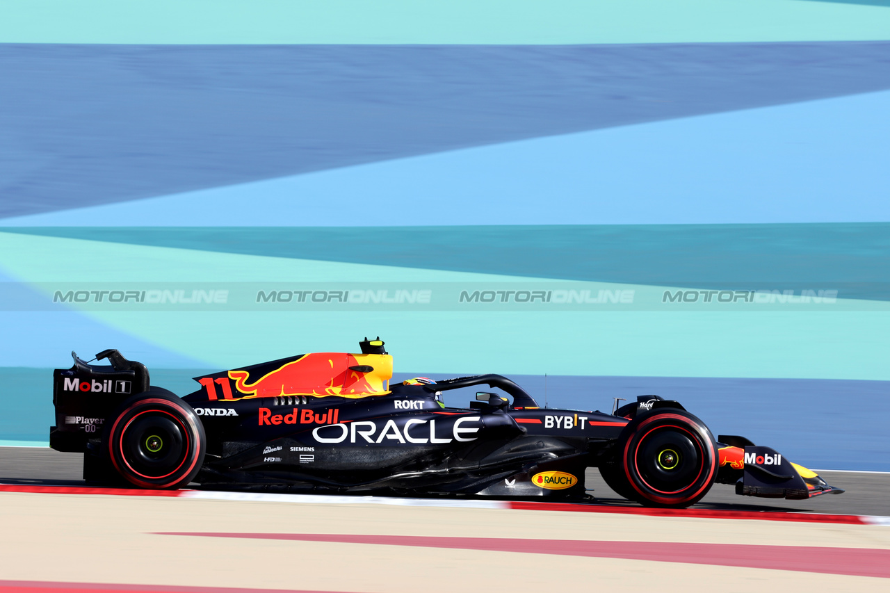 GP BAHRAIN, Sergio Perez (MEX) Red Bull Racing RB19.

03.03.2023. Formula 1 World Championship, Rd 1, Bahrain Grand Prix, Sakhir, Bahrain, Practice Day

- www.xpbimages.com, EMail: requests@xpbimages.com © Copyright: Bearne / XPB Images