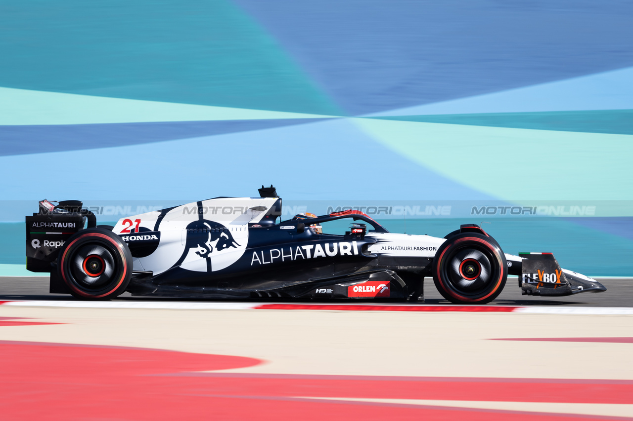 GP BAHRAIN, Nyck de Vries (NLD) AlphaTauri AT04.

03.03.2023. Formula 1 World Championship, Rd 1, Bahrain Grand Prix, Sakhir, Bahrain, Practice Day

- www.xpbimages.com, EMail: requests@xpbimages.com © Copyright: Bearne / XPB Images