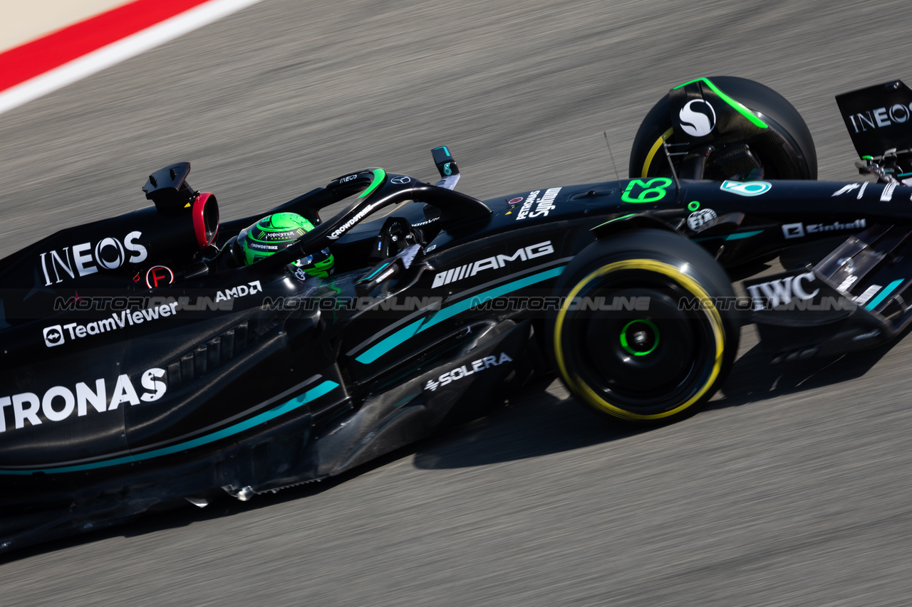 GP BAHRAIN, George Russell (GBR) Mercedes AMG F1 W14.

03.03.2023. Formula 1 World Championship, Rd 1, Bahrain Grand Prix, Sakhir, Bahrain, Practice Day

- www.xpbimages.com, EMail: requests@xpbimages.com © Copyright: Bearne / XPB Images