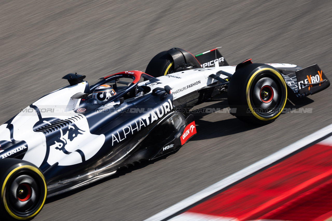 GP BAHRAIN, Nyck de Vries (NLD) AlphaTauri AT04.

03.03.2023. Formula 1 World Championship, Rd 1, Bahrain Grand Prix, Sakhir, Bahrain, Practice Day

- www.xpbimages.com, EMail: requests@xpbimages.com © Copyright: Bearne / XPB Images