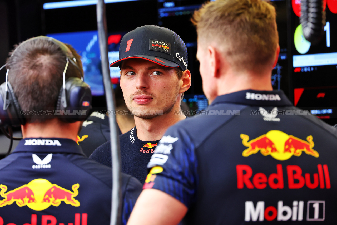 GP BAHRAIN, Max Verstappen (NLD) Red Bull Racing.

03.03.2023. Formula 1 World Championship, Rd 1, Bahrain Grand Prix, Sakhir, Bahrain, Practice Day

- www.xpbimages.com, EMail: requests@xpbimages.com © Copyright: Batchelor / XPB Images