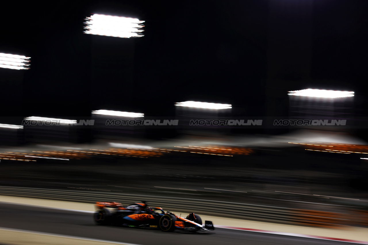GP BAHRAIN, Oscar Piastri (AUS) McLaren MCL60.

03.03.2023. Formula 1 World Championship, Rd 1, Bahrain Grand Prix, Sakhir, Bahrain, Practice Day

- www.xpbimages.com, EMail: requests@xpbimages.com © Copyright: Moy / XPB Images