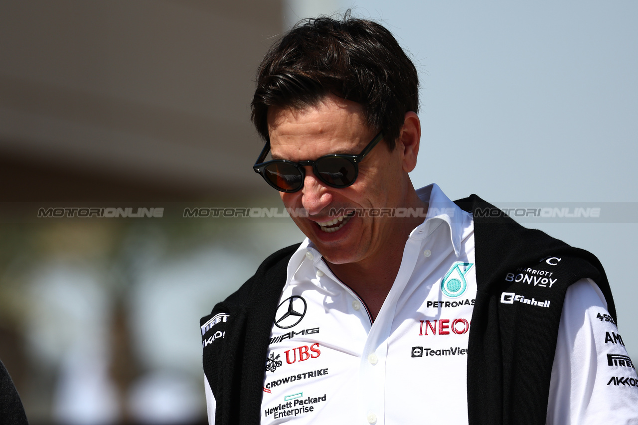 GP BAHRAIN, Toto Wolff (GER) Mercedes AMG F1 Shareholder e Executive Director.

03.03.2023. Formula 1 World Championship, Rd 1, Bahrain Grand Prix, Sakhir, Bahrain, Practice Day

- www.xpbimages.com, EMail: requests@xpbimages.com © Copyright: Batchelor / XPB Images