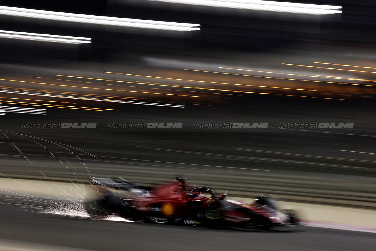GP BAHRAIN, Charles Leclerc (MON) Ferrari SF-23 sends sparks flying.

03.03.2023. Formula 1 World Championship, Rd 1, Bahrain Grand Prix, Sakhir, Bahrain, Practice Day

- www.xpbimages.com, EMail: requests@xpbimages.com © Copyright: Moy / XPB Images