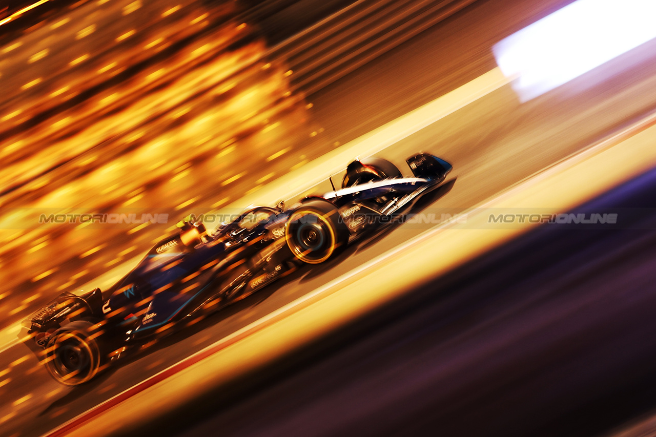 GP BAHRAIN, Logan Sargeant (USA) Williams Racing FW45.

03.03.2023. Formula 1 World Championship, Rd 1, Bahrain Grand Prix, Sakhir, Bahrain, Practice Day

- www.xpbimages.com, EMail: requests@xpbimages.com © Copyright: Bearne / XPB Images