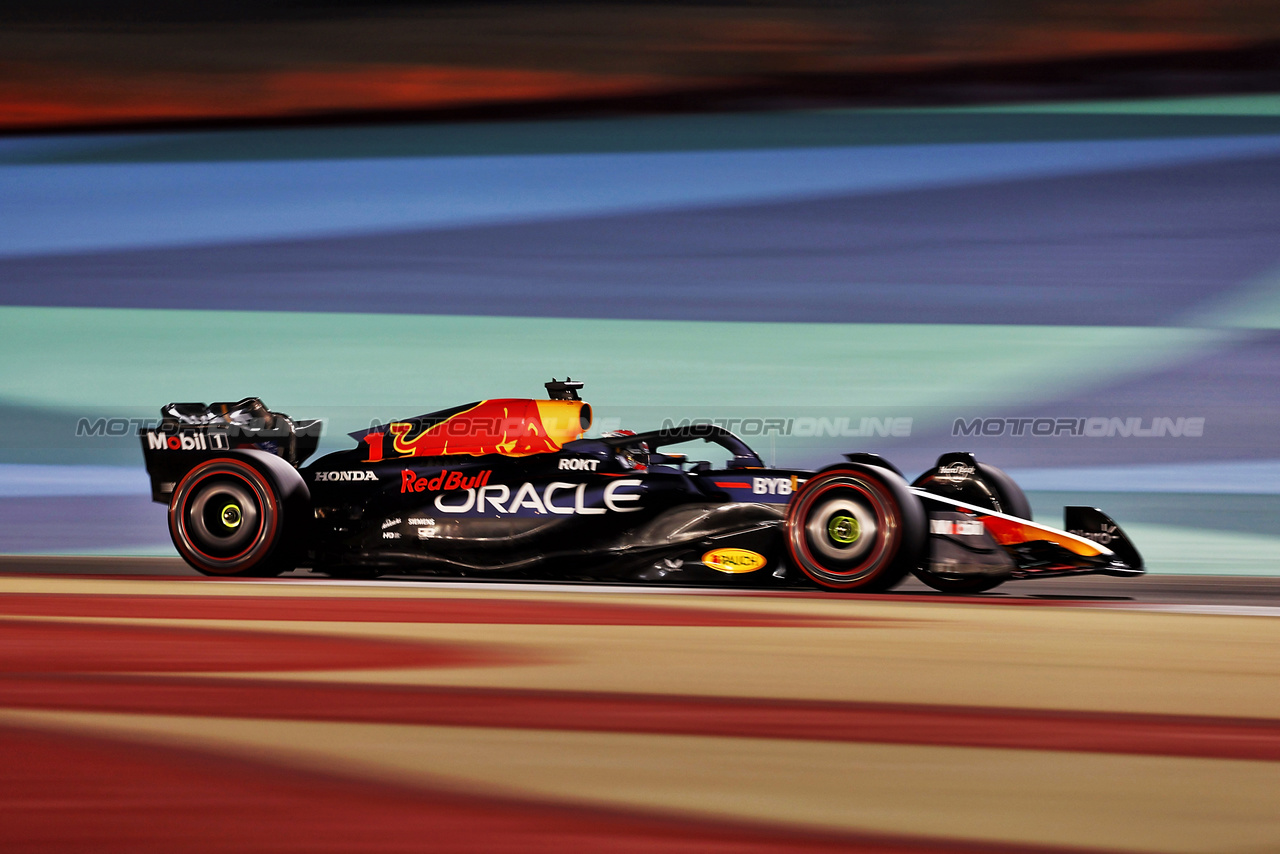 GP BAHRAIN, Max Verstappen (NLD) Red Bull Racing RB19.

03.03.2023. Formula 1 World Championship, Rd 1, Bahrain Grand Prix, Sakhir, Bahrain, Practice Day

 - www.xpbimages.com, EMail: requests@xpbimages.com © Copyright: Coates / XPB Images