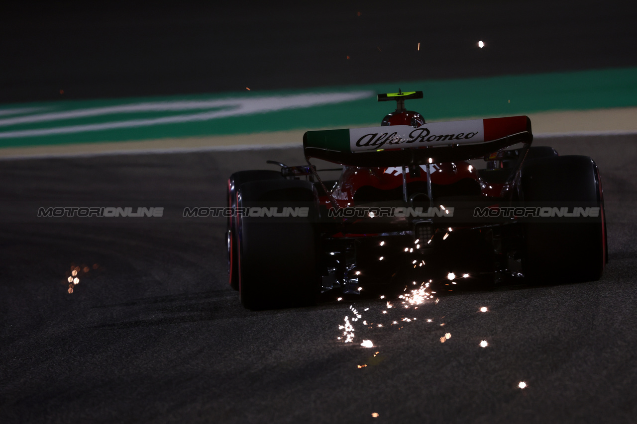 GP BAHRAIN, Zhou Guanyu (CHN) Alfa Romeo F1 Team C43 sends sparks flying.

03.03.2023. Formula 1 World Championship, Rd 1, Bahrain Grand Prix, Sakhir, Bahrain, Practice Day

 - www.xpbimages.com, EMail: requests@xpbimages.com © Copyright: Coates / XPB Images