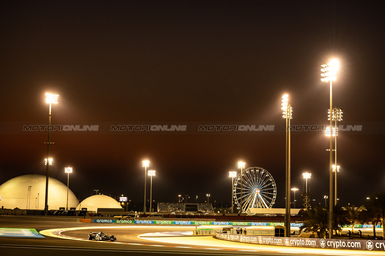GP BAHRAIN, George Russell (GBR) Mercedes AMG F1 W14.

03.03.2023. Formula 1 World Championship, Rd 1, Bahrain Grand Prix, Sakhir, Bahrain, Practice Day

- www.xpbimages.com, EMail: requests@xpbimages.com © Copyright: Bearne / XPB Images