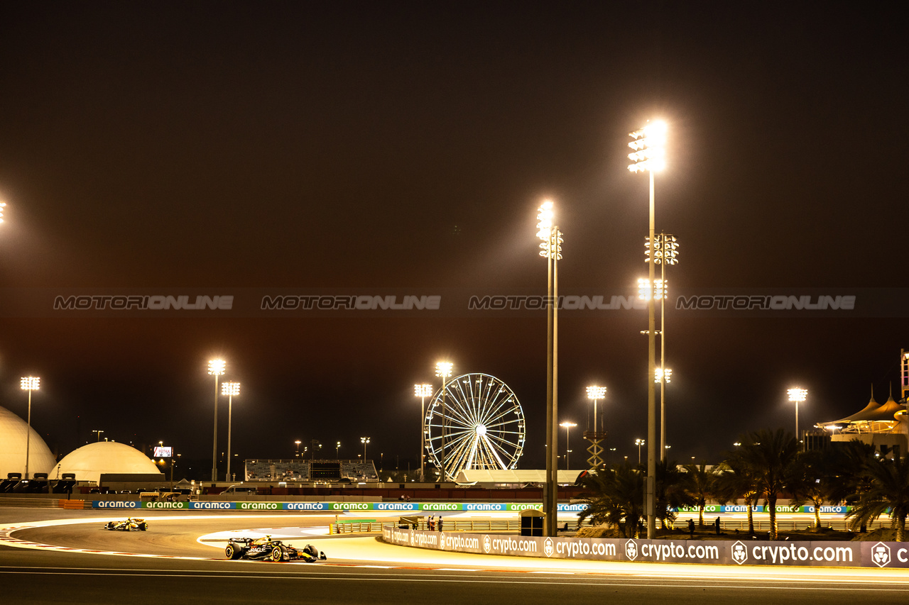 GP BAHRAIN, Sergio Perez (MEX) Red Bull Racing RB19.

03.03.2023. Formula 1 World Championship, Rd 1, Bahrain Grand Prix, Sakhir, Bahrain, Practice Day

- www.xpbimages.com, EMail: requests@xpbimages.com © Copyright: Bearne / XPB Images