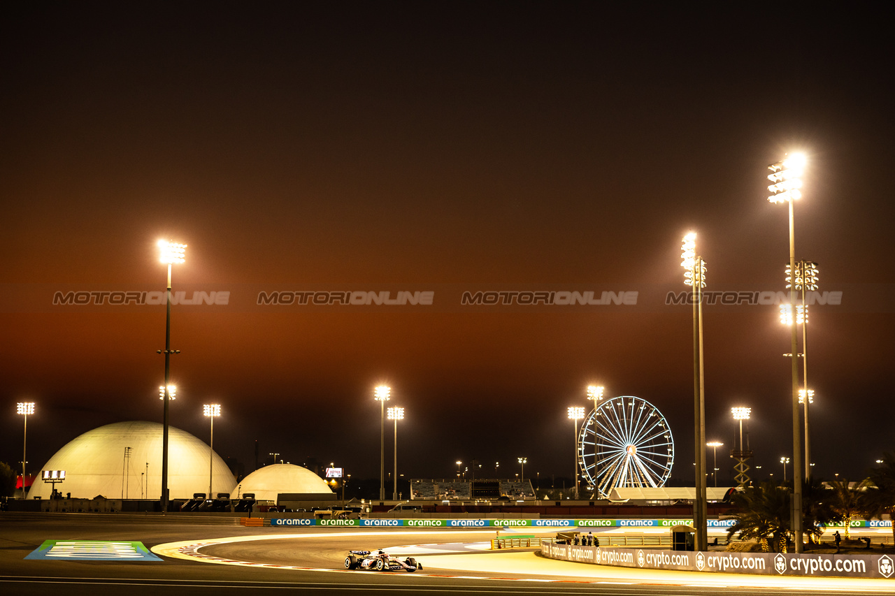 GP BAHRAIN, Esteban Ocon (FRA) Alpine F1 Team A523.

03.03.2023. Formula 1 World Championship, Rd 1, Bahrain Grand Prix, Sakhir, Bahrain, Practice Day

- www.xpbimages.com, EMail: requests@xpbimages.com © Copyright: Bearne / XPB Images
