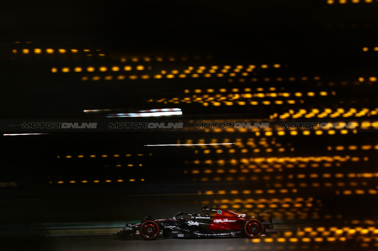 GP BAHRAIN, Valtteri Bottas (FIN), Alfa Romeo Racing 
03.03.2023. Formula 1 World Championship, Rd 1, Bahrain Grand Prix, Sakhir, Bahrain, Practice Day
- www.xpbimages.com, EMail: requests@xpbimages.com ¬© Copyright: Charniaux / XPB Images