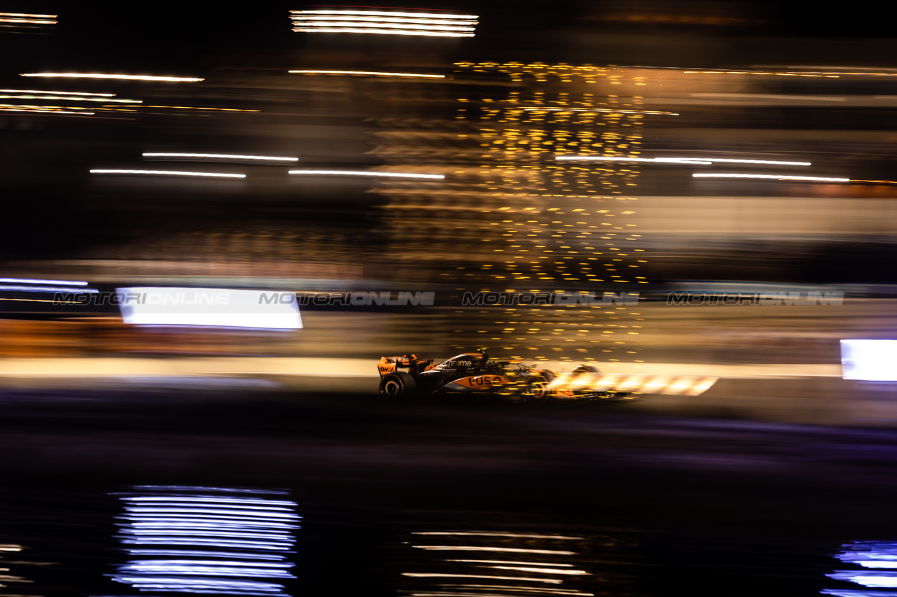 GP BAHRAIN, Lando Norris (GBR) McLaren MCL60.

03.03.2023. Formula 1 World Championship, Rd 1, Bahrain Grand Prix, Sakhir, Bahrain, Practice Day

- www.xpbimages.com, EMail: requests@xpbimages.com © Copyright: Bearne / XPB Images