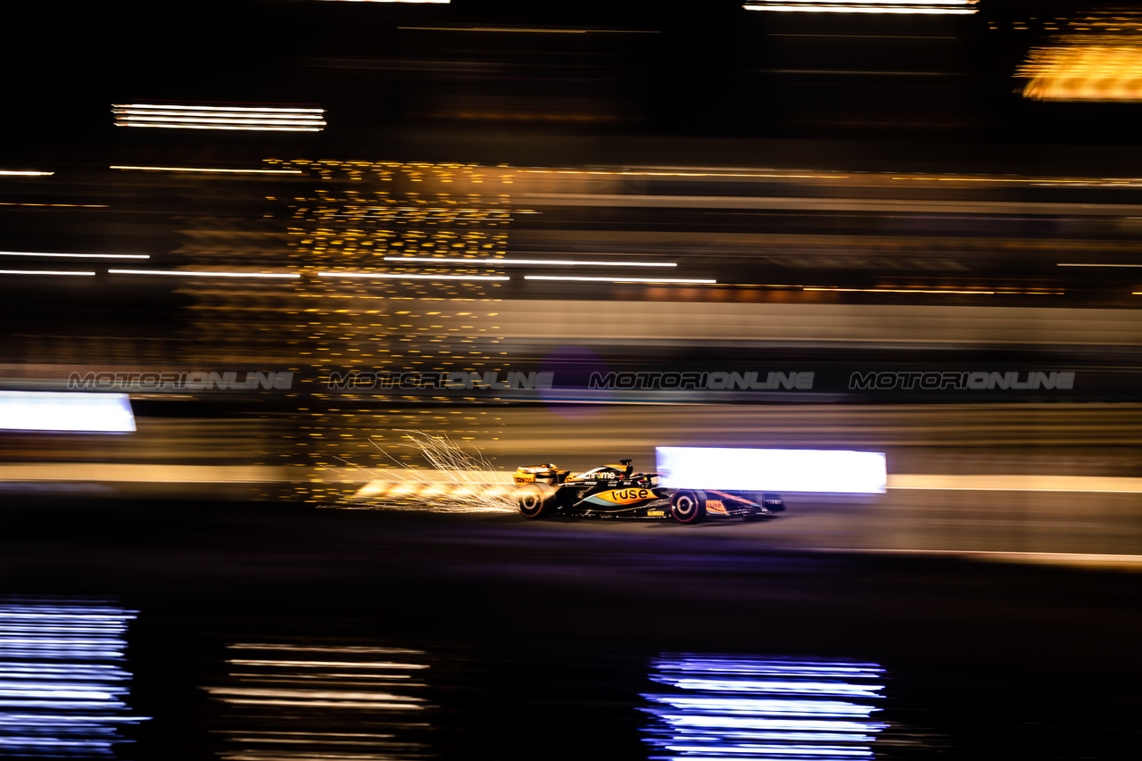 GP BAHRAIN, Oscar Piastri (AUS) McLaren MCL60.

03.03.2023. Formula 1 World Championship, Rd 1, Bahrain Grand Prix, Sakhir, Bahrain, Practice Day

- www.xpbimages.com, EMail: requests@xpbimages.com © Copyright: Bearne / XPB Images