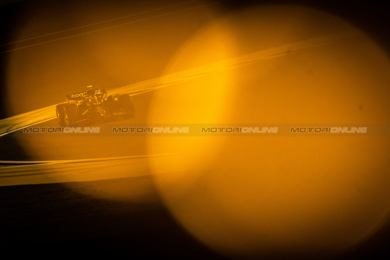GP BAHRAIN, Fernando Alonso (ESP) Aston Martin F1 Team AMR23.

03.03.2023. Formula 1 World Championship, Rd 1, Bahrain Grand Prix, Sakhir, Bahrain, Practice Day

- www.xpbimages.com, EMail: requests@xpbimages.com © Copyright: Bearne / XPB Images