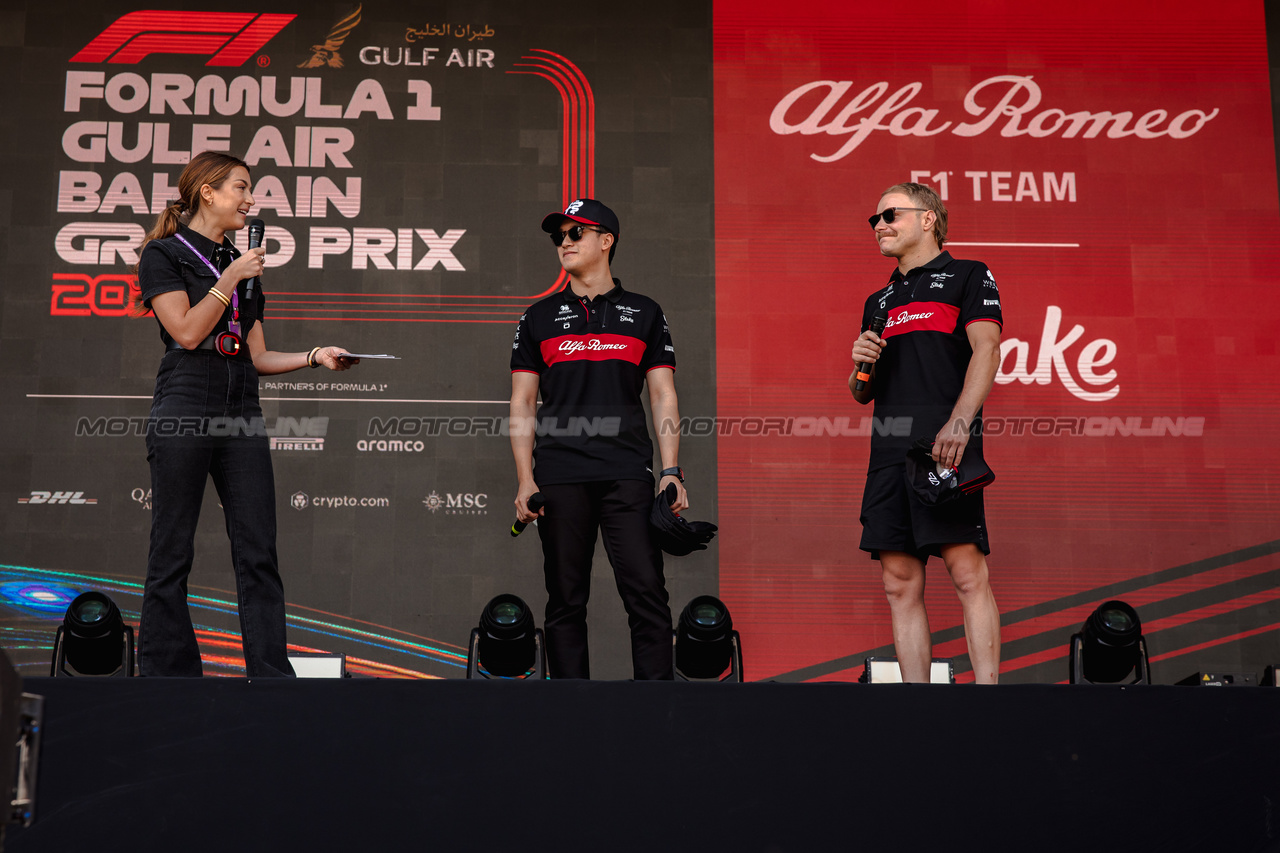 GP BAHRAIN, (L to R): Zhou Guanyu (CHN) Alfa Romeo F1 Team e Valtteri Bottas (FIN) Alfa Romeo F1 Team on the FanZone Stage.

03.03.2023. Formula 1 World Championship, Rd 1, Bahrain Grand Prix, Sakhir, Bahrain, Practice Day

- www.xpbimages.com, EMail: requests@xpbimages.com © Copyright: Bearne / XPB Images