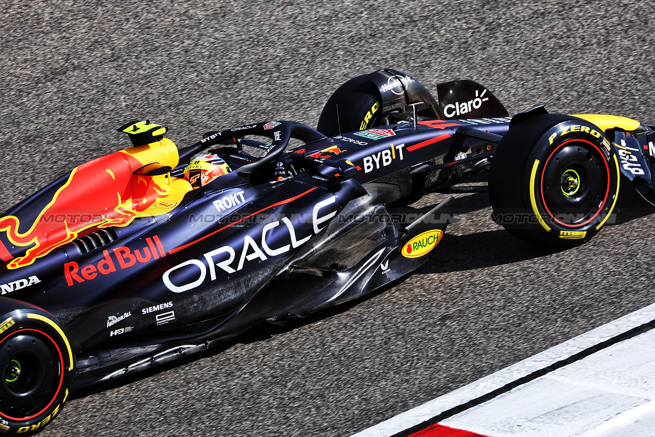 GP BAHRAIN, Sergio Perez (MEX) Red Bull Racing RB19.

03.03.2023. Formula 1 World Championship, Rd 1, Bahrain Grand Prix, Sakhir, Bahrain, Practice Day

- www.xpbimages.com, EMail: requests@xpbimages.com © Copyright: Bearne / XPB Images