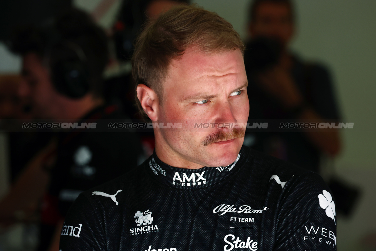 GP BAHRAIN, Valtteri Bottas (FIN) Alfa Romeo F1 Team.

03.03.2023. Formula 1 World Championship, Rd 1, Bahrain Grand Prix, Sakhir, Bahrain, Practice Day

 - www.xpbimages.com, EMail: requests@xpbimages.com © Copyright: Coates / XPB Images