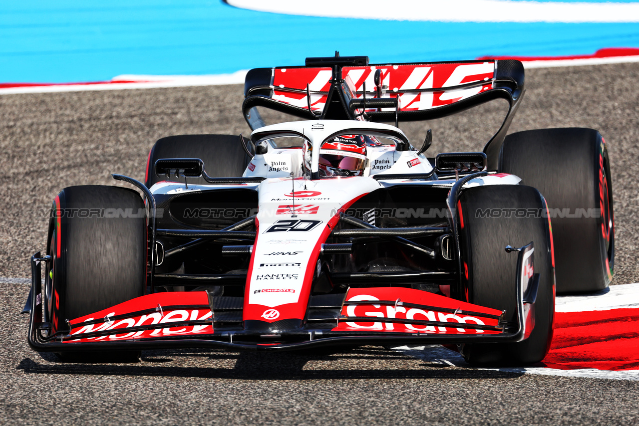 GP BAHRAIN, Kevin Magnussen (DEN) Haas VF-23.

03.03.2023. Formula 1 World Championship, Rd 1, Bahrain Grand Prix, Sakhir, Bahrain, Practice Day

 - www.xpbimages.com, EMail: requests@xpbimages.com © Copyright: Coates / XPB Images