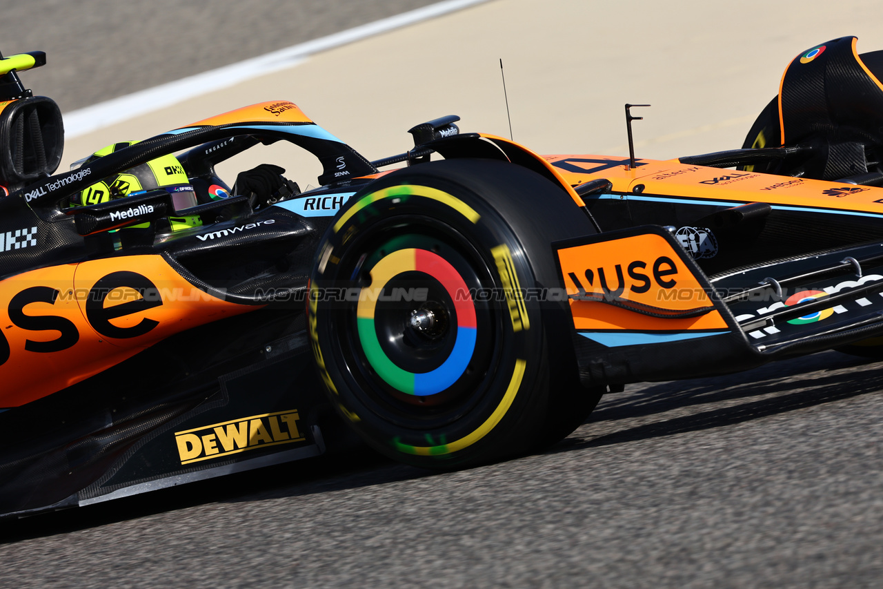 GP BAHRAIN, Lando Norris (GBR) McLaren MCL60.

03.03.2023. Formula 1 World Championship, Rd 1, Bahrain Grand Prix, Sakhir, Bahrain, Practice Day

- www.xpbimages.com, EMail: requests@xpbimages.com © Copyright: Batchelor / XPB Images