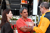 GP BAHRAIN, (L to R): Connie Montoya (COL) e Juan Pablo Montoya (COL).
03.03.2023. Formula 1 World Championship, Rd 1, Bahrain Grand Prix, Sakhir, Bahrain, Practice Day
 - www.xpbimages.com, EMail: requests@xpbimages.com © Copyright: Coates / XPB Images