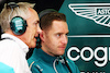 GP BAHRAIN, (L to R): Martin Whitmarsh (GBR) Aston Martin F1 Team Group Chief Executive Officer with Stoffel Vandoorne (BEL) Aston Martin F1 Team Test e Reserve Driver.
03.03.2023. Formula 1 World Championship, Rd 1, Bahrain Grand Prix, Sakhir, Bahrain, Practice Day
- www.xpbimages.com, EMail: requests@xpbimages.com © Copyright: Batchelor / XPB Images