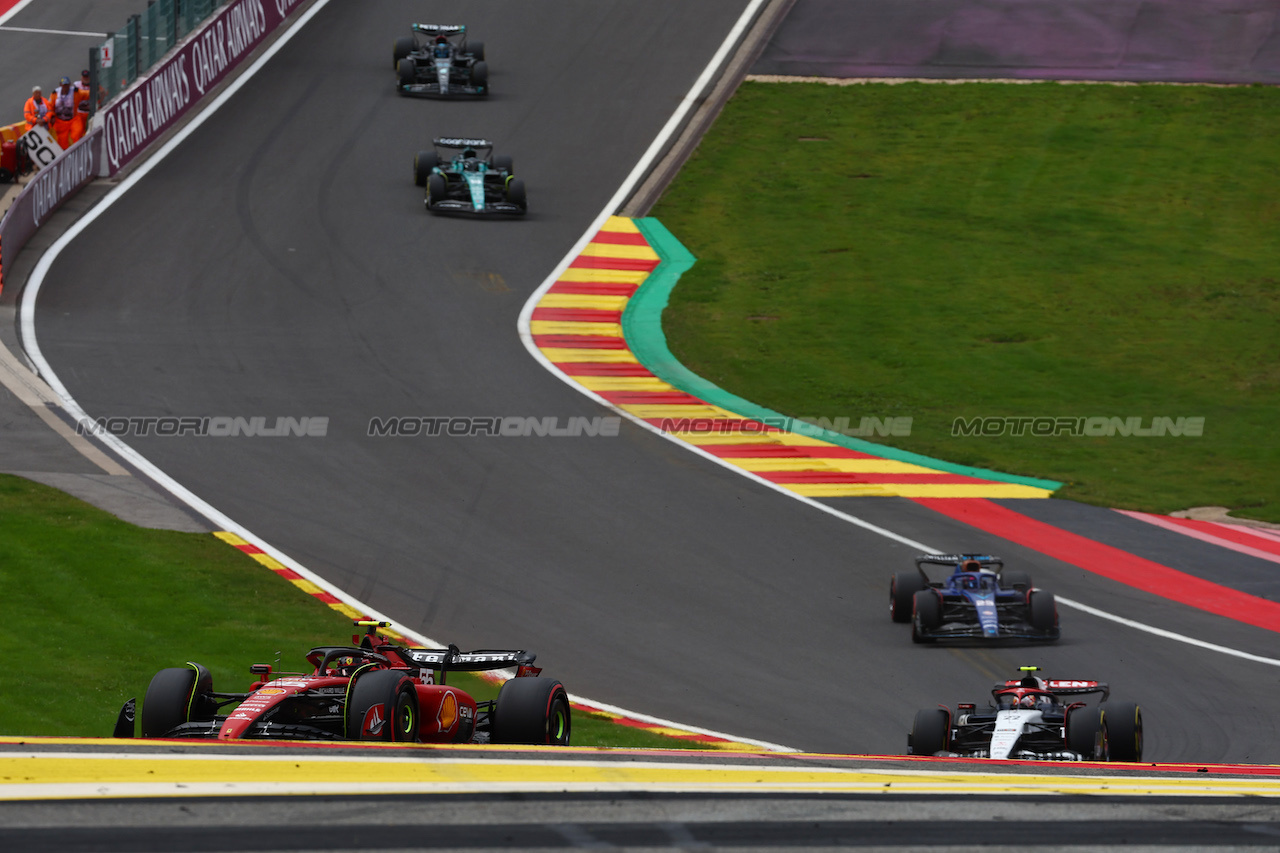 GP BELGIO, Carlos Sainz Jr (ESP) Ferrari SF-23.
30.07.2023. Formula 1 World Championship, Rd 13, Belgian Grand Prix, Spa Francorchamps, Belgium, Gara Day.
 - www.xpbimages.com, EMail: requests@xpbimages.com © Copyright: Coates / XPB Images