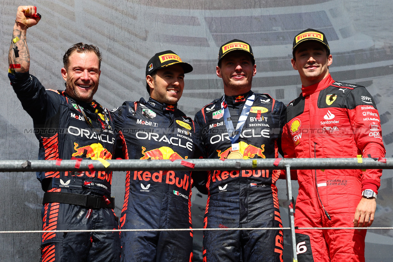 GP BELGIO, 
The podium (L to R): Greg Reeson (GBR) Red Bull Racing Tyre Technician; Sergio Perez (MEX) Red Bull Racing, second; Max Verstappen (NLD) Red Bull Racing, vincitore; Charles Leclerc (MON) Ferrari, third. 30.07.2023. Formula 1 World Championship, Rd 13, Belgian Grand Prix, Spa Francorchamps, Belgium, Gara Day. - www.xpbimages.com, EMail: requests@xpbimages.com © Copyright: Batchelor / XPB Images