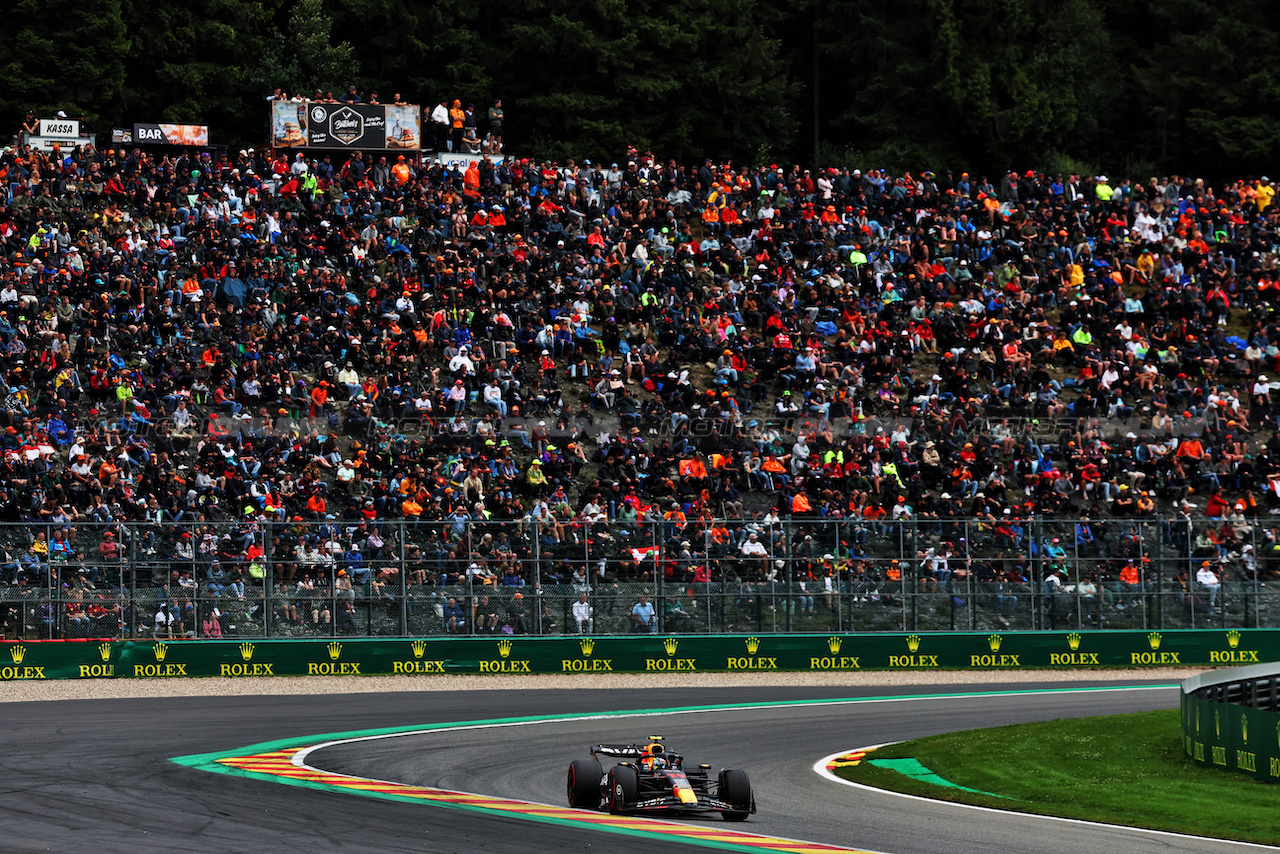 GP BELGIO, Sergio Perez (MEX) Red Bull Racing RB19.
30.07.2023. Formula 1 World Championship, Rd 13, Belgian Grand Prix, Spa Francorchamps, Belgium, Gara Day.
- www.xpbimages.com, EMail: requests@xpbimages.com © Copyright: Moy / XPB Images
